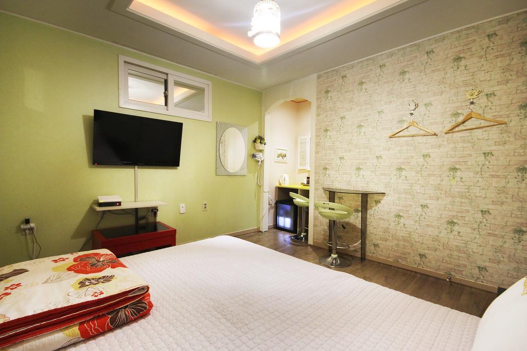 Hole In One Hotel Sacheon Eksteriør billede