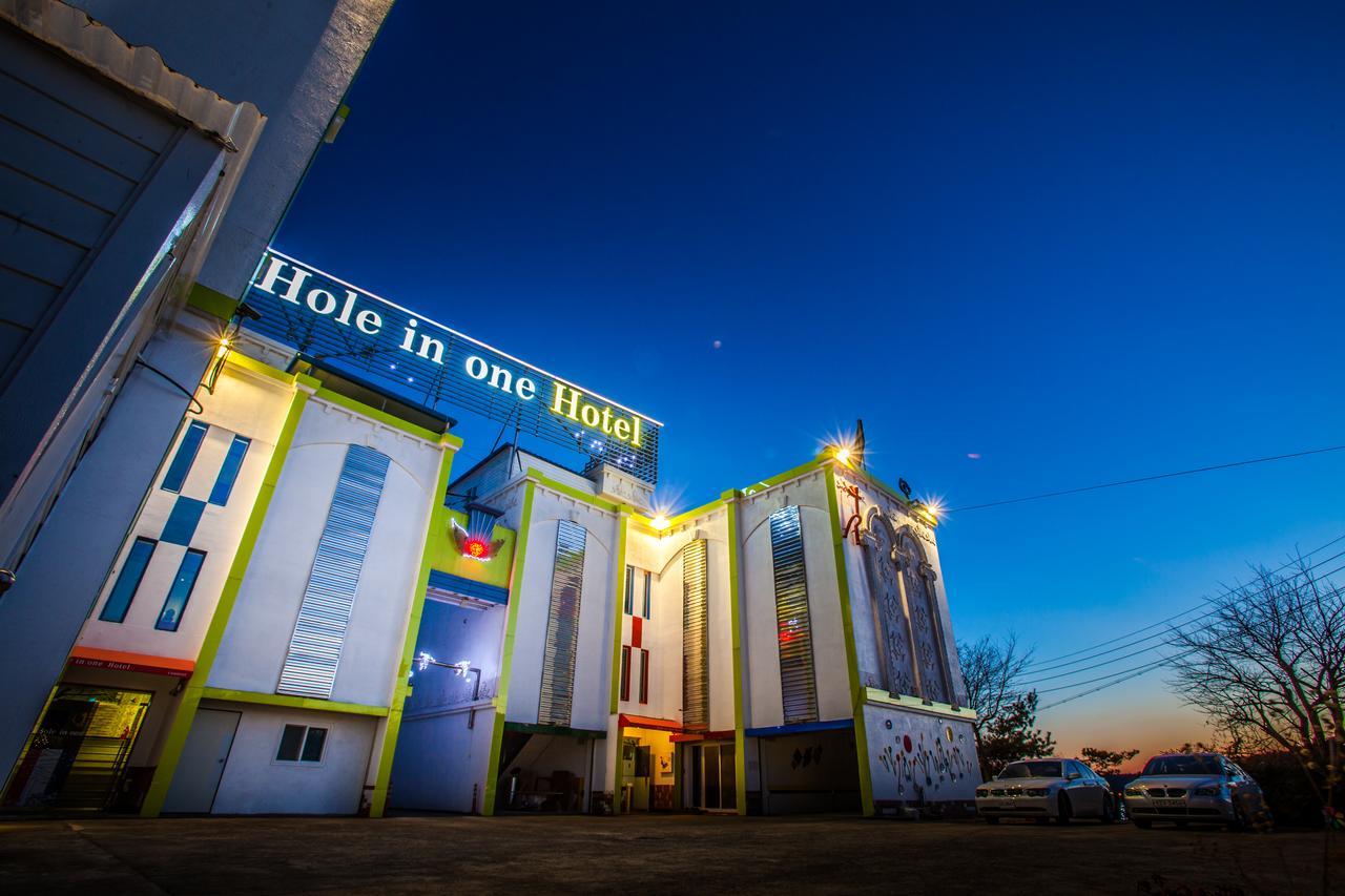Hole In One Hotel Sacheon Eksteriør billede